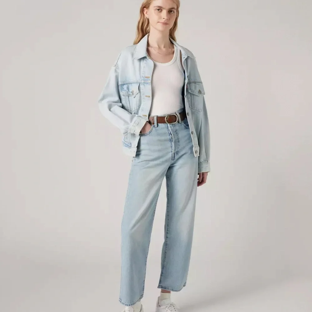 Levi's Women's Ribcage Straight Ankle Jeans - Picture 5 of 14
